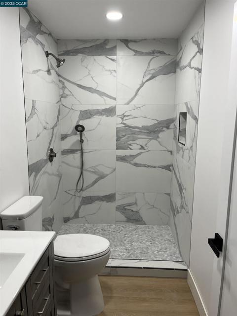 2101 Golden Rain, Walnut Creek CA: https://media.crmls.org/mediaz/b52f71bb-429d-47bc-bef7-50d221244585.jpg