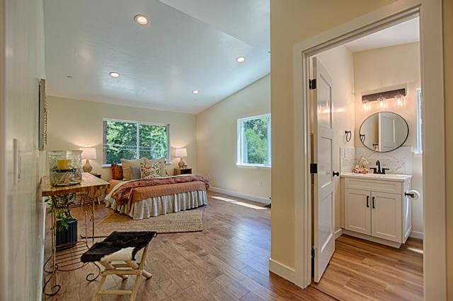 341 Lake Drive, Boulder Creek CA: https://media.crmls.org/mediaz/b52fb1c4-7c12-424c-ab9d-4b41e703569d.jpg