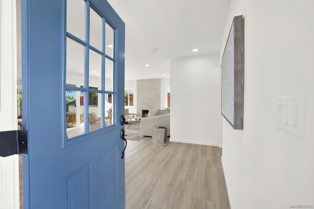 5403 Via Carancho, San Diego CA: https://media.crmls.org/mediaz/b52fc0e7-0032-46ac-a05d-da5b9b56116a.jpg