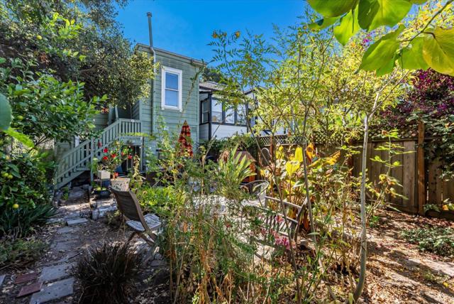 873 Wood Street, Oakland CA: https://media.crmls.org/mediaz/b52fcf35-1855-4e30-8362-0e8bae80623b.jpg