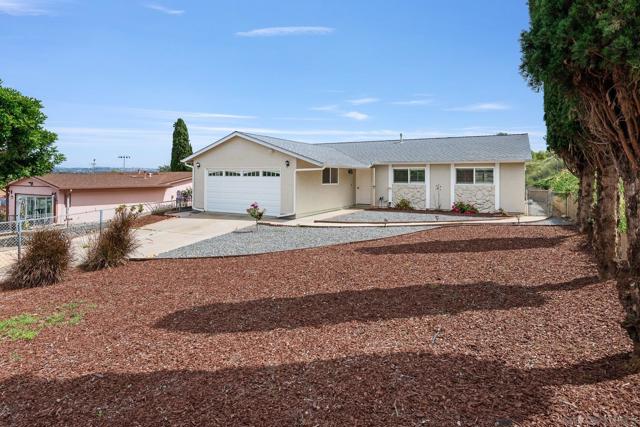 5083 Barry St, Oceanside CA: https://media.crmls.org/mediaz/b5304d2d-8987-469e-993b-356f19d0fed1.jpg