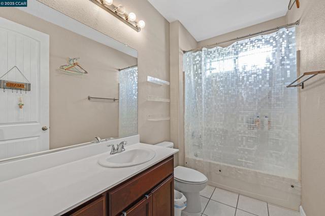 210 Belle Harbor Circle, Pittsburg CA: https://media.crmls.org/mediaz/b5312065-5687-4b6b-89ce-7e594dae4eb0.jpg