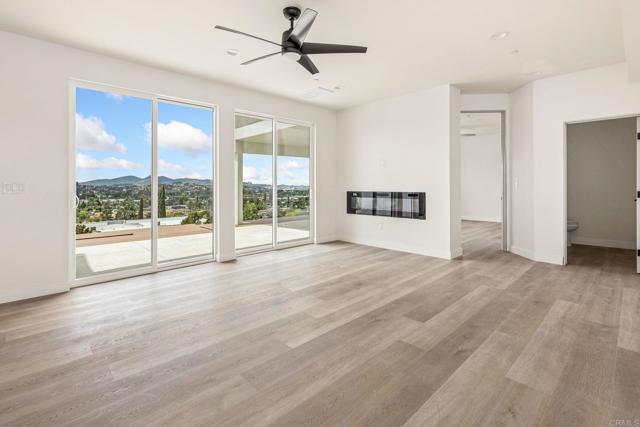 Detail Gallery Image 5 of 37 For 1535 Mount Glen, Escondido,  CA 92025 - 5 Beds | 4/1 Baths