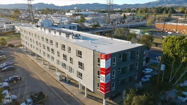 Detail Gallery Image 2 of 10 For 18900 Parthenia St #101,  Northridge,  CA 91324 - 1 Beds | 1 Baths