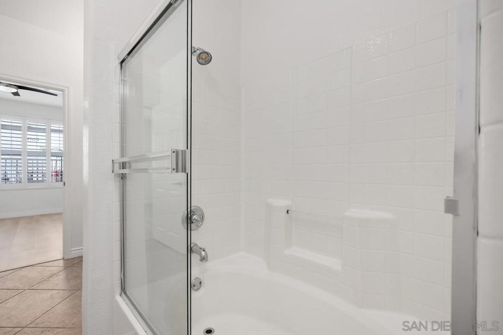 9263 Regents Rd - photo 18