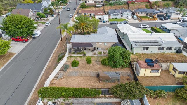 8080 Poplin Dr, Santee CA: https://media.crmls.org/mediaz/b535b6a5-77b3-44b4-86c4-d9ed2391015e.jpg