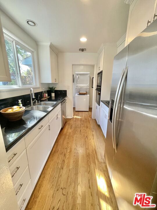 11419 Charnock Road, Los Angeles CA: https://media.crmls.org/mediaz/b53670e4-ee1f-4d94-9696-1690b194886a.jpg