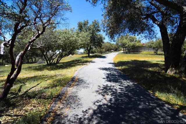 23684 Viejas Grade Rd, Descanso CA: https://media.crmls.org/mediaz/b536aaa4-b6a8-4507-ac09-844fa48ef0f8.jpg