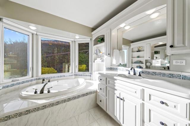 153 Castillo Court, Aptos CA: https://media.crmls.org/mediaz/b5384ed7-67ac-467a-a4c2-585c2b15e147.jpg