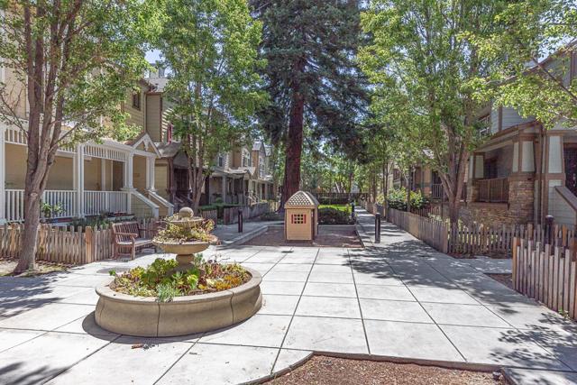 185 Hamwood Terrace, Mountain View CA: https://media.crmls.org/mediaz/b53898ad-50c1-4764-b4db-5d1eebc00f08.jpg