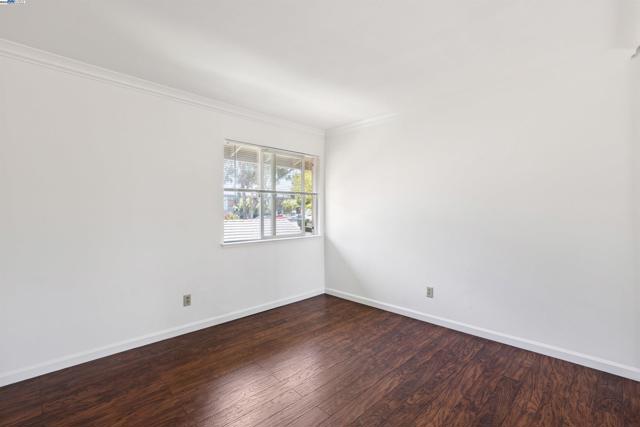 100 Kinross Drive, Walnut Creek CA: https://media.crmls.org/mediaz/b538c20a-b1c3-4c26-8eb4-fef92864b500.jpg