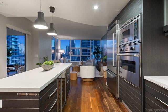 1325 Pacific Hwy, San Diego CA: https://media.crmls.org/mediaz/b538d9a8-c7d6-4f98-8b0a-e0cef763f100.jpg