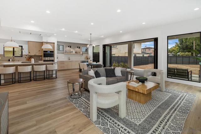 1826 Galveston St, San Diego CA: https://media.crmls.org/mediaz/b5397e07-d019-4642-a118-9685f5cea0cd.jpg