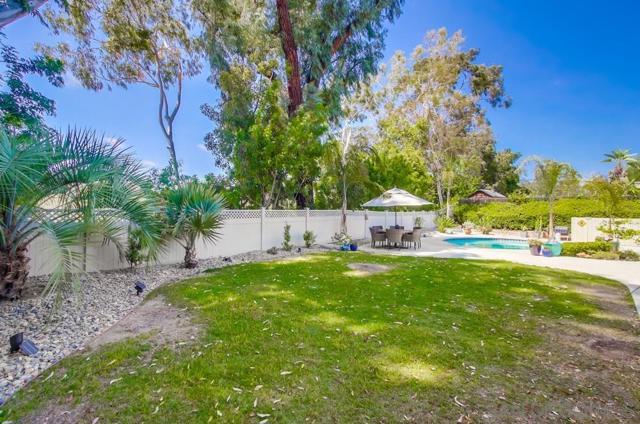 10518 Gabacho Dr, San Diego CA: https://media.crmls.org/mediaz/b539ebe2-a37b-41ed-a7b9-cd5c02dc598b.jpg
