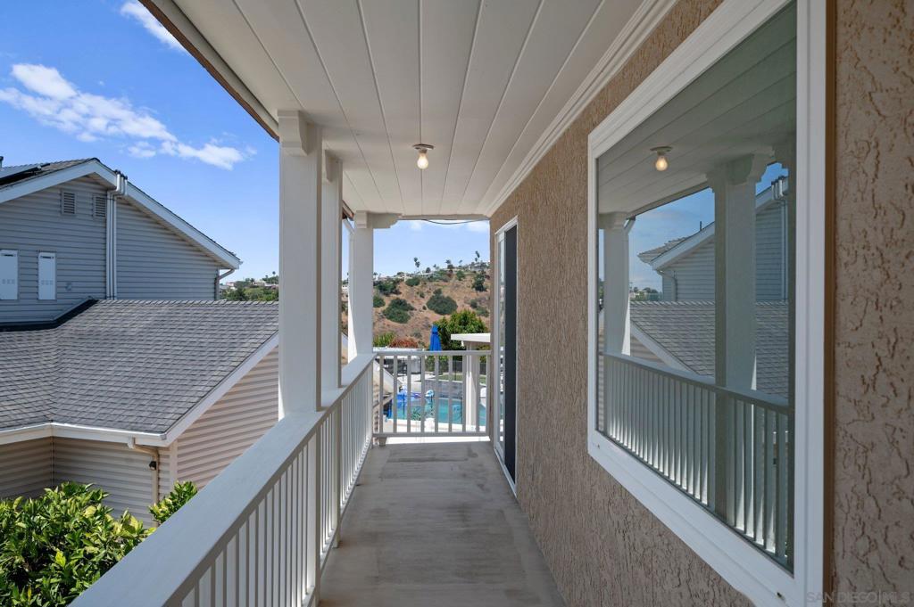 MLS #250031778SD img 32