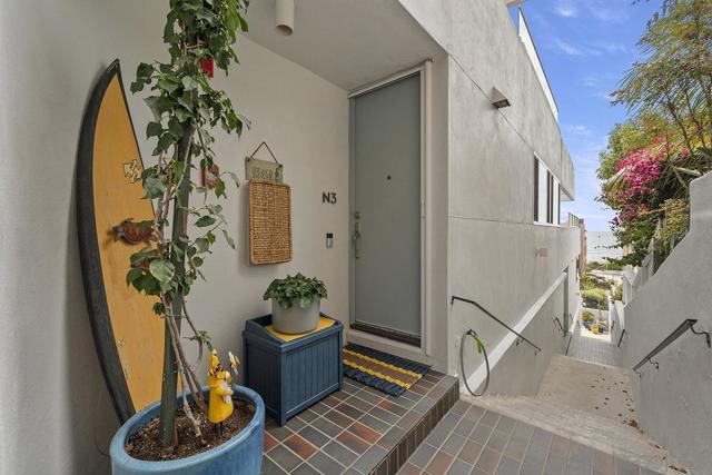356 Prospect Street, La Jolla CA: https://media.crmls.org/mediaz/b53ae2e3-8d8c-45aa-884f-b14219400cb3.jpg