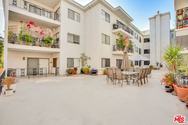 Drew Fenton | 11928 Kiowa Avenue Los Angeles CA | MLS: 7448155 Drew Fenton | 11928 Kiowa Avenue Los Angeles CA | MLS: 7448155