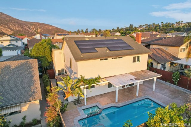 7270 Rondel CT, San Diego CA: https://media.crmls.org/mediaz/b53c4d37-4460-4921-9a0e-a3b7bbd2b5e9.jpg
