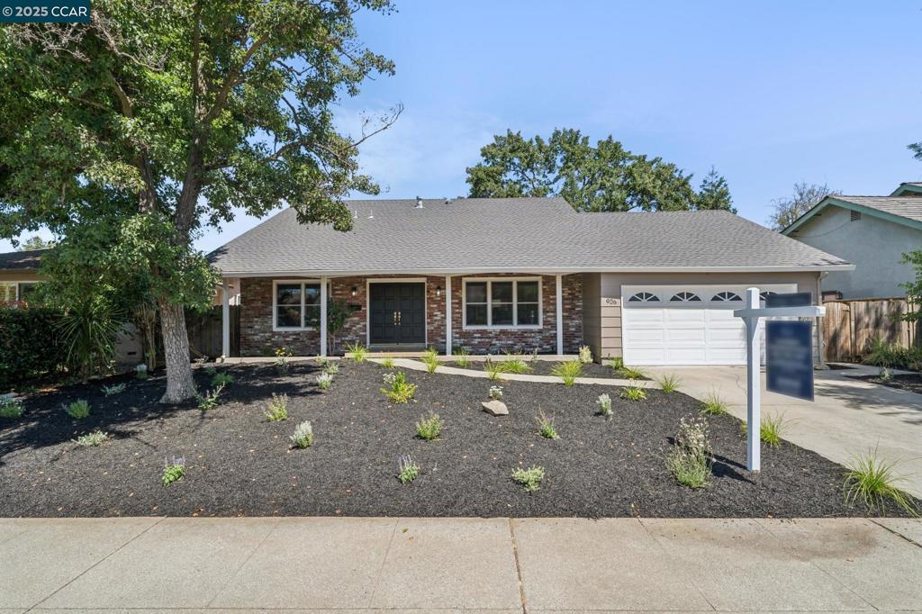 906 Hastings Dr