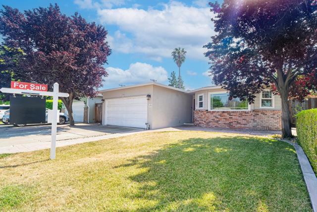658 San Miguel Avenue, Santa Clara CA: https://media.crmls.org/mediaz/b53c9f12-de64-4e57-8949-29d1bae4cde9.jpg