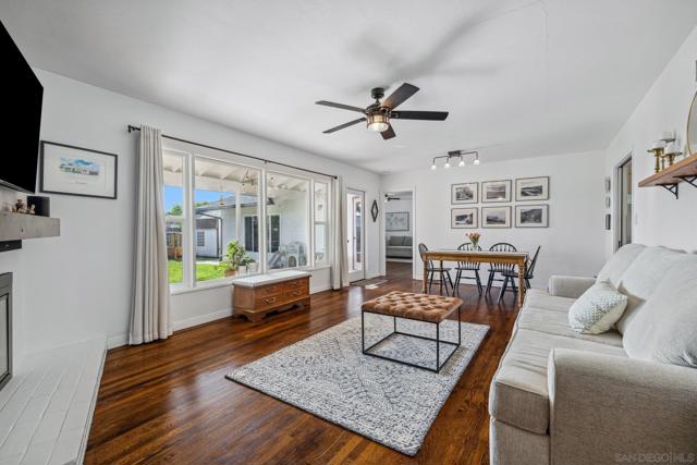 360 Alpine Ave, Chula Vista CA: https://media.crmls.org/mediaz/b53cac78-eccc-44d2-ae3d-38a2b2441a81.jpg