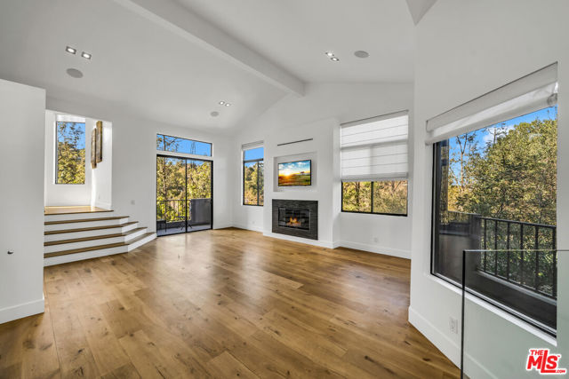 3026 PASSMORE Drive, Los Angeles CA: https://media.crmls.org/mediaz/b53cc482-7244-4dc2-85bb-dddcd862e274.jpg
