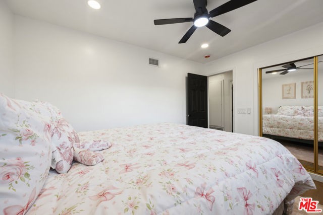 Image 48 of 70 For 19203 Galway Avenue