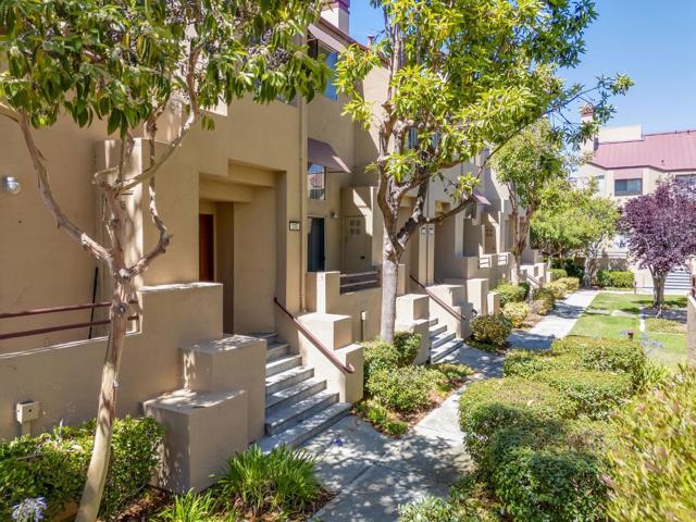 210 Commons Lane, Foster City CA: https://media.crmls.org/mediaz/b53d9da4-5fcd-4eec-bca5-486bd73e34b8.jpg