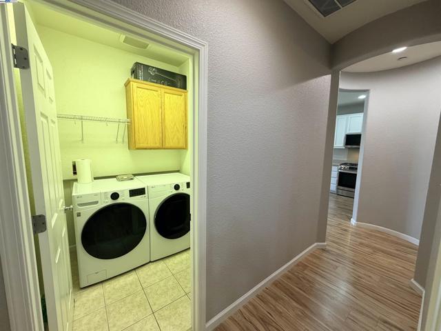 1611 Marina, Brentwood CA: https://media.crmls.org/mediaz/b53da026-a720-48e6-9ea2-7c3275a03df6.jpg