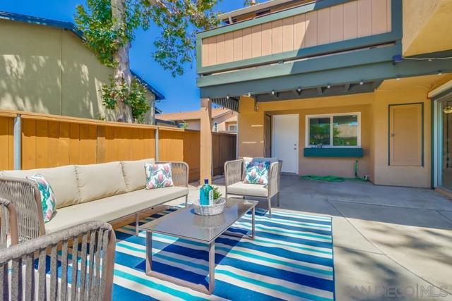10262 Michala, Santee CA: https://media.crmls.org/mediaz/b53de51a-4d6e-4df4-ae0e-499f58b30878.jpg