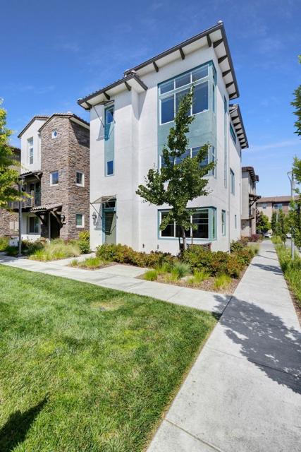 3079 Manuel Loop, San Jose CA: https://media.crmls.org/mediaz/b53e79aa-7076-426e-a413-b2c9422df2f4.jpg
