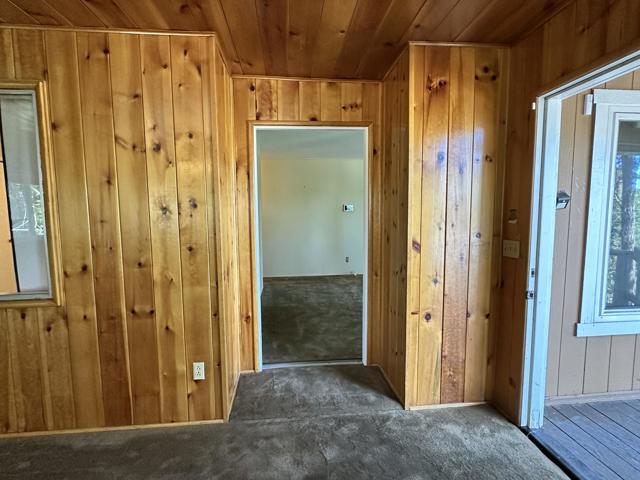 52080 Acorn, Idyllwild CA: https://media.crmls.org/mediaz/b53e807a-dd84-4541-afe3-b20b726990b8.jpg