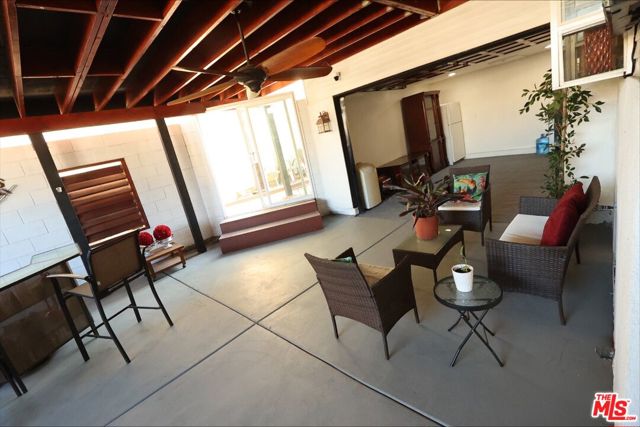 1855 Corinne Avenue, Long Beach CA: https://media.crmls.org/mediaz/b53ee5fc-2781-4018-9588-7cc4660242f6.jpg