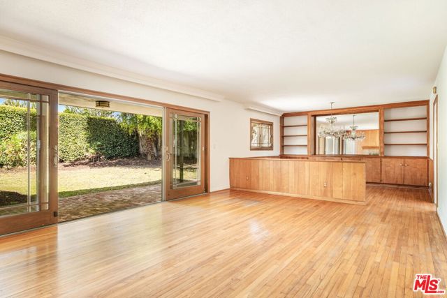1015 San Vicente Boulevard photo 7