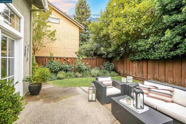 405 Triomphe Ct, Danville CA: https://media.crmls.org/mediaz/b53f9d86-04c3-430b-97b2-2de79e987b02.jpg