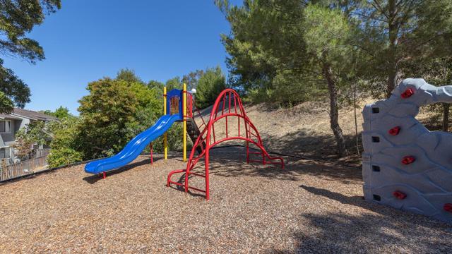 900 Cambridge Drive, Benicia CA: https://media.crmls.org/mediaz/b540e863-e758-4902-9094-f20c44c230be.jpg