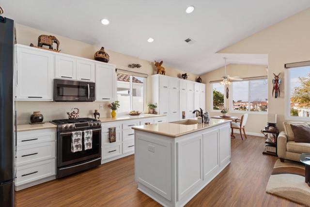 Detail Gallery Image 14 of 59 For 4246 Lindos Way, Oceanside,  CA 92056 - 2 Beds | 2 Baths