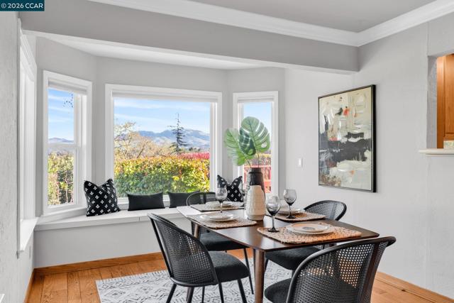 Image 10 of 49 For 2081 Essenay Ave