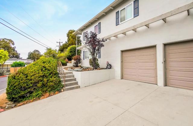 1068 Central Boulevard, Hayward CA: https://media.crmls.org/mediaz/b542e471-0443-48a6-9c50-fa5a3cbb2069.jpg