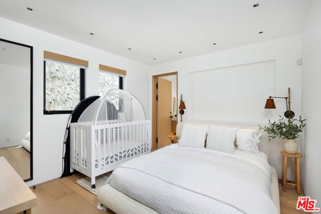 24818 Malibu Road, Malibu CA: https://media.crmls.org/mediaz/b54309d6-049d-4f8a-9d2c-6e114d9efee9.jpg