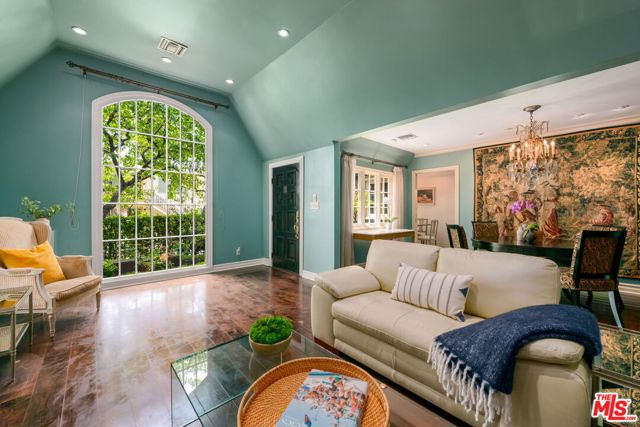 9053 Elevado Street, West Hollywood CA: https://media.crmls.org/mediaz/b5431fad-bc57-417c-a3ad-1c90703795f5.jpg