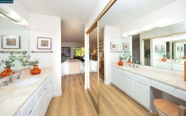 600 Terra California Dr, Walnut Creek CA: https://media.crmls.org/mediaz/b5435a9f-ac75-4ce8-99ed-b4fd256d22a8.jpg