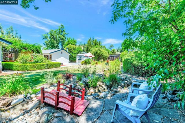49 Terra Bella Dr, Walnut Creek CA: https://media.crmls.org/mediaz/b543aaed-373d-40b6-89a9-df739608f258.jpg