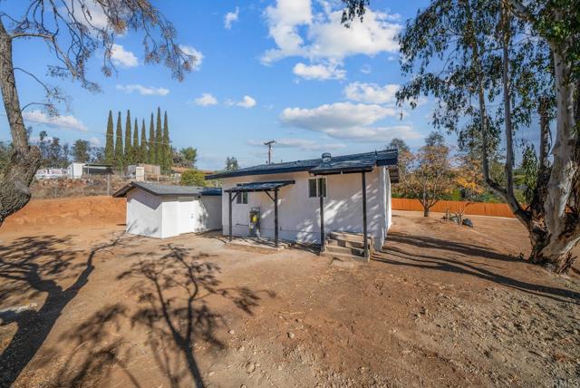 Image 41 of 51 For 11564 Manzanita Road