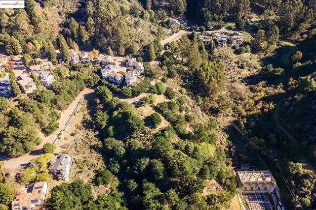 0 Tunnel Rd, Oakland CA: https://media.crmls.org/mediaz/b544b065-1563-4edb-948b-2b8961371bc9.jpg