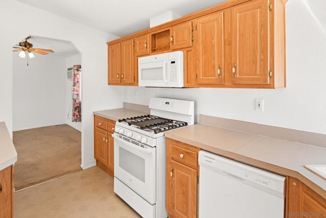 328 Killdeer, Oceanside CA: https://media.crmls.org/mediaz/b54524c6-ba77-41a1-bfab-4ebd1509ca01.jpg