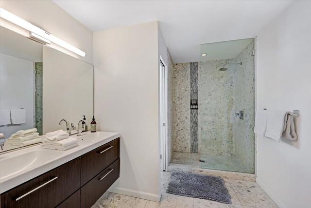 Image 17 of 33 For 400 Via Escuela