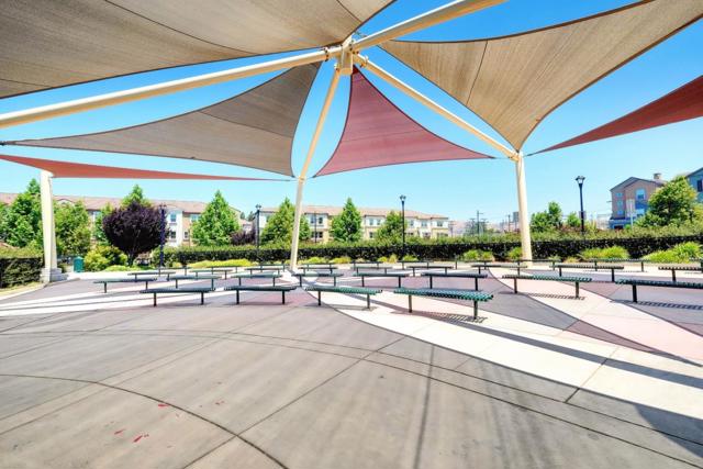 1452 Lavender Loop, Milpitas CA: https://media.crmls.org/mediaz/b5457135-8c0b-4f16-b402-051dc4ce33a6.jpg