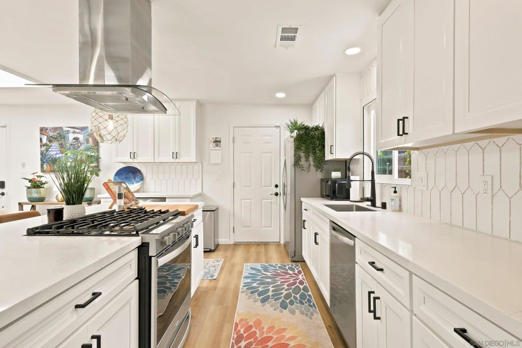 5444 Princess View Ct. - photo 12
