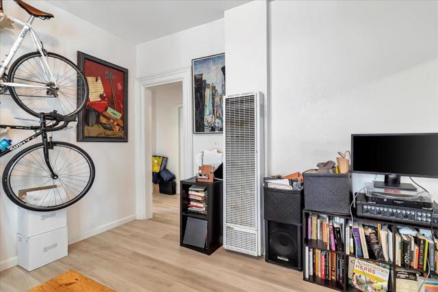 873 Wood Street, Oakland CA: https://media.crmls.org/mediaz/b546062e-fcc0-4c78-bbce-2b8a57acb6b7.jpg